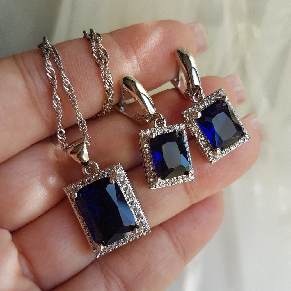 Swarovski Elements 925 Sterling Silver Emerald-cut Blue Pendant Necklace NEW - Picture 10 of 17